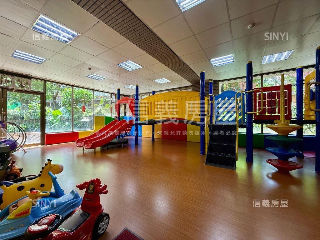 台北寧靜二期採光２房房屋室內格局與周邊環境