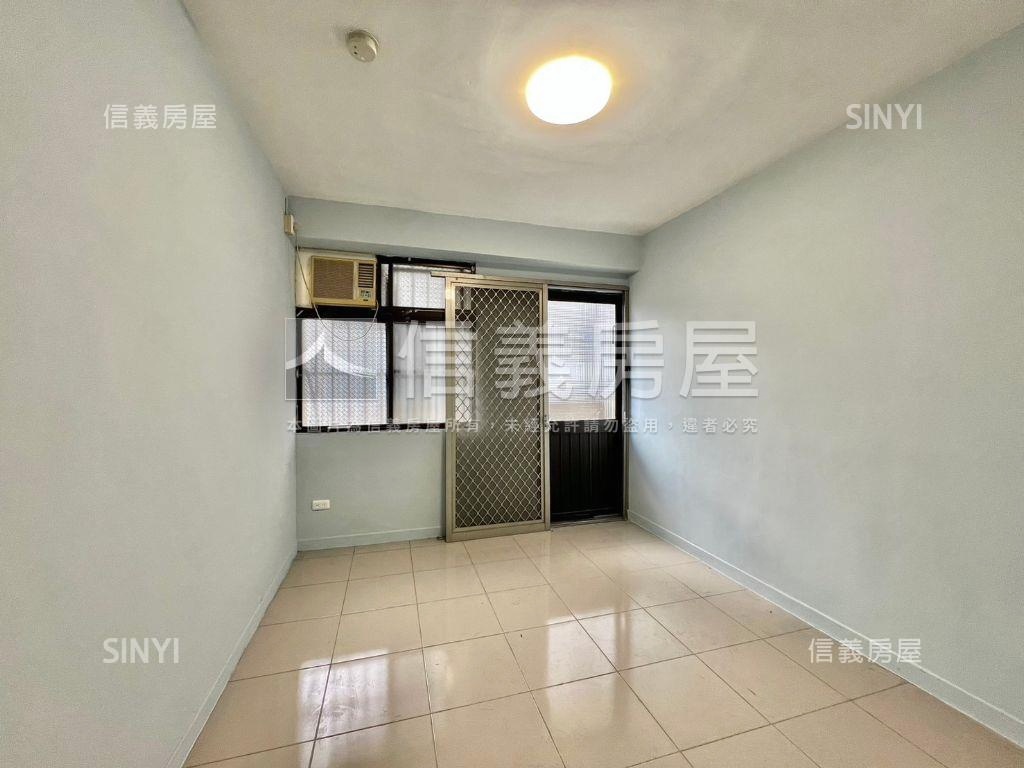 中國醫置產電梯三房房屋室內格局與周邊環境