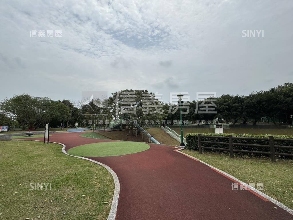 小天地舒適兩房有車位房屋室內格局與周邊環境