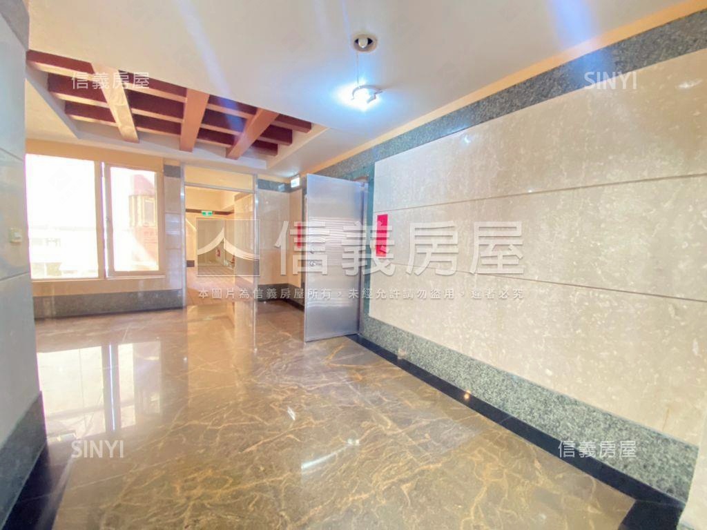 ＣＰ值優百坪Ｂ１辦公廠房房屋室內格局與周邊環境