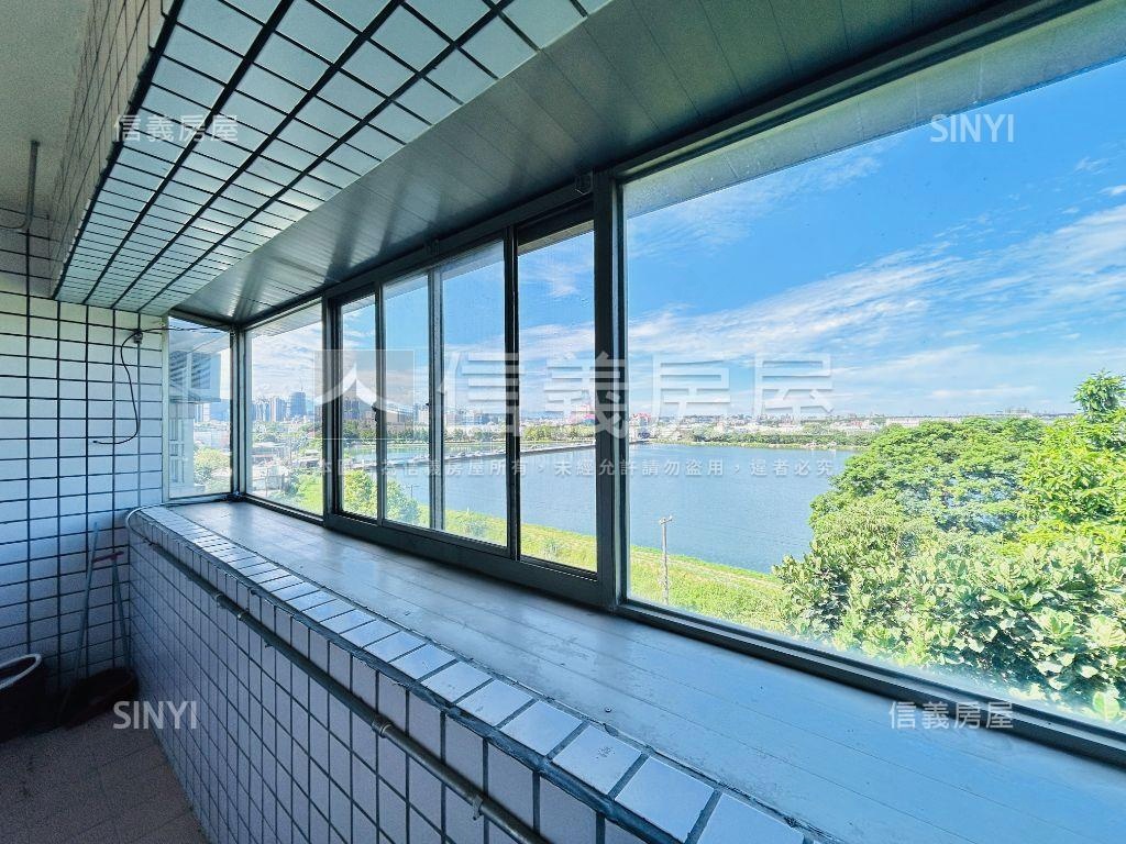 藝文次頂樓景觀佳三房房屋室內格局與周邊環境
