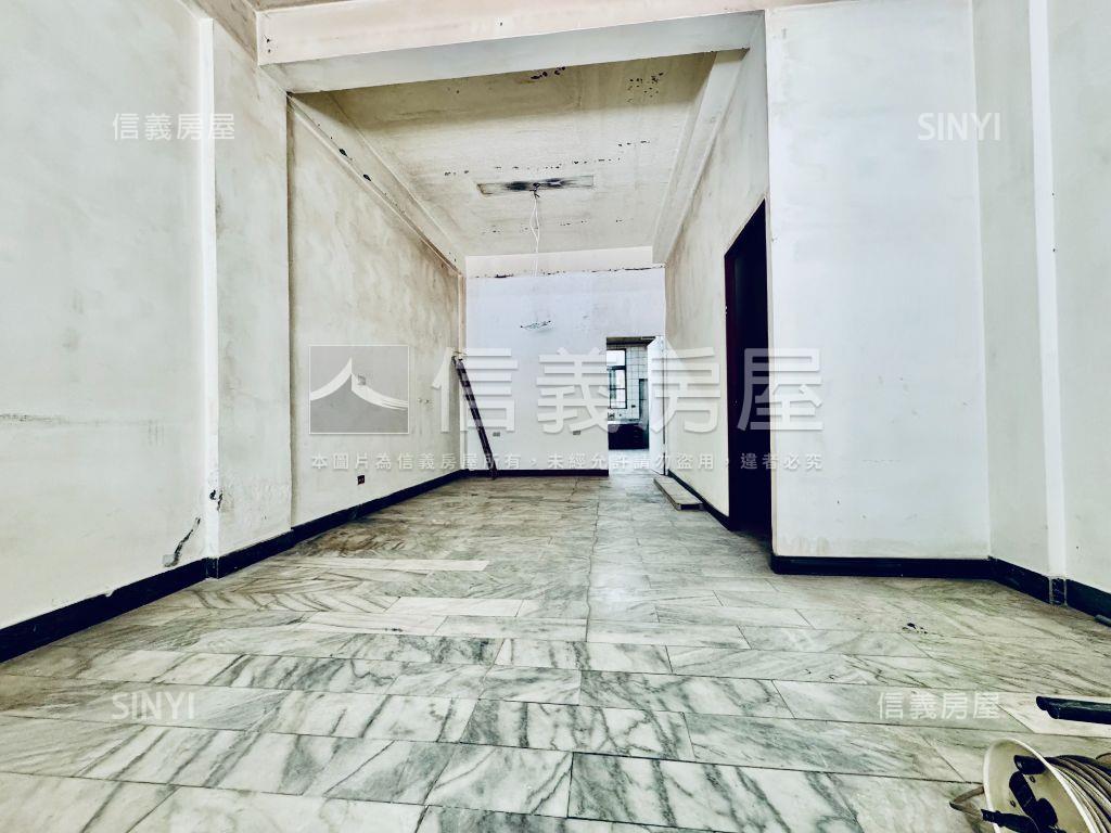 近重劃區商業店住房屋室內格局與周邊環境