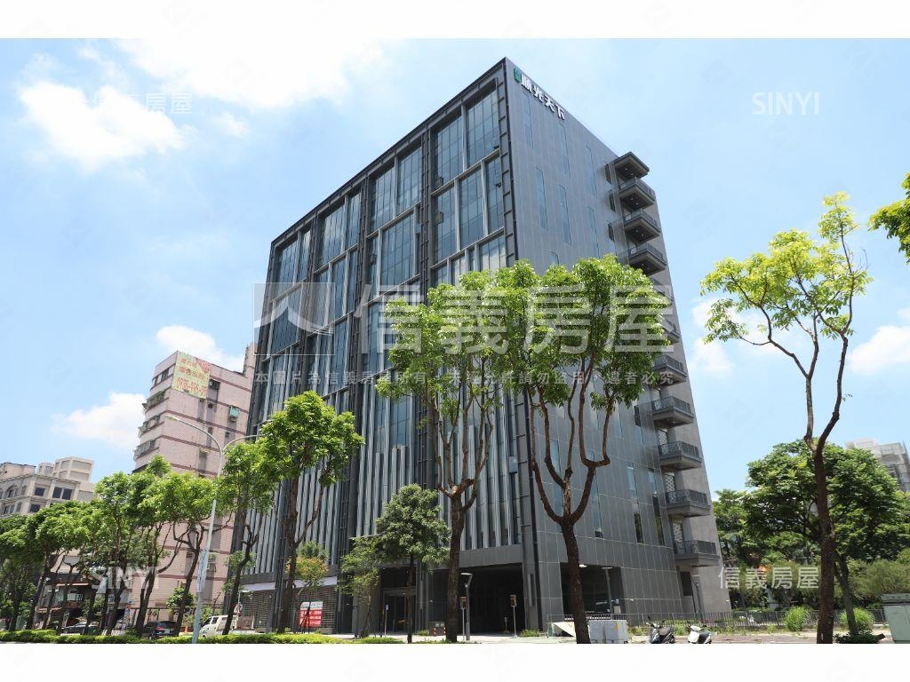 永寧捷運百坪辦公Ｉ房屋室內格局與周邊環境