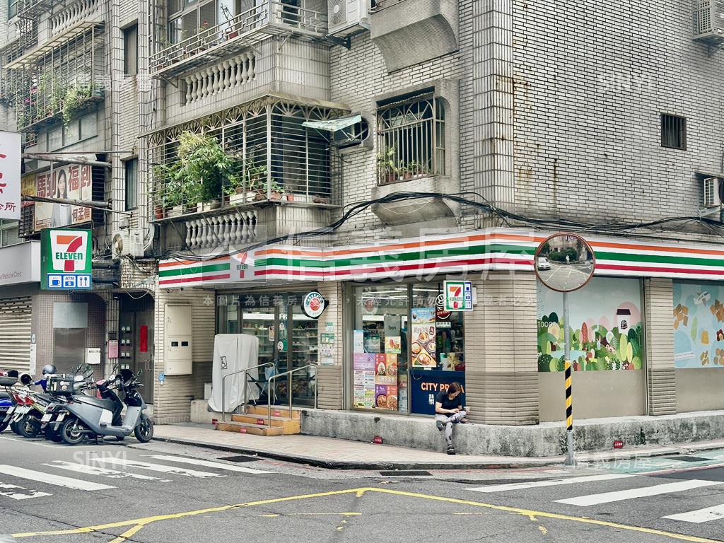 葫洲捷運財源廣進店面房屋室內格局與周邊環境