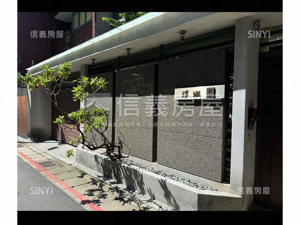 市府捷運兩房車位信義璞緻房屋室內格局與周邊環境