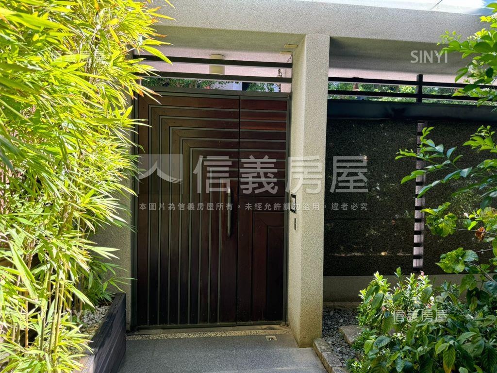 市府捷運兩房車位信義璞緻房屋室內格局與周邊環境