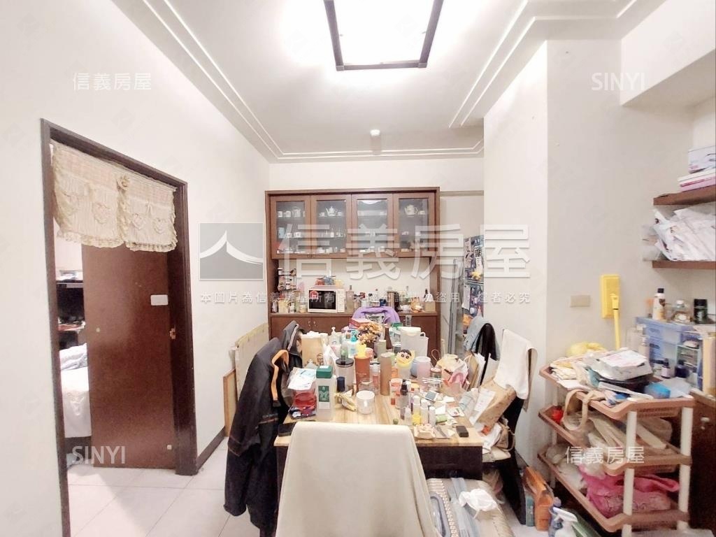 迴龍捷運三房附車位房屋室內格局與周邊環境