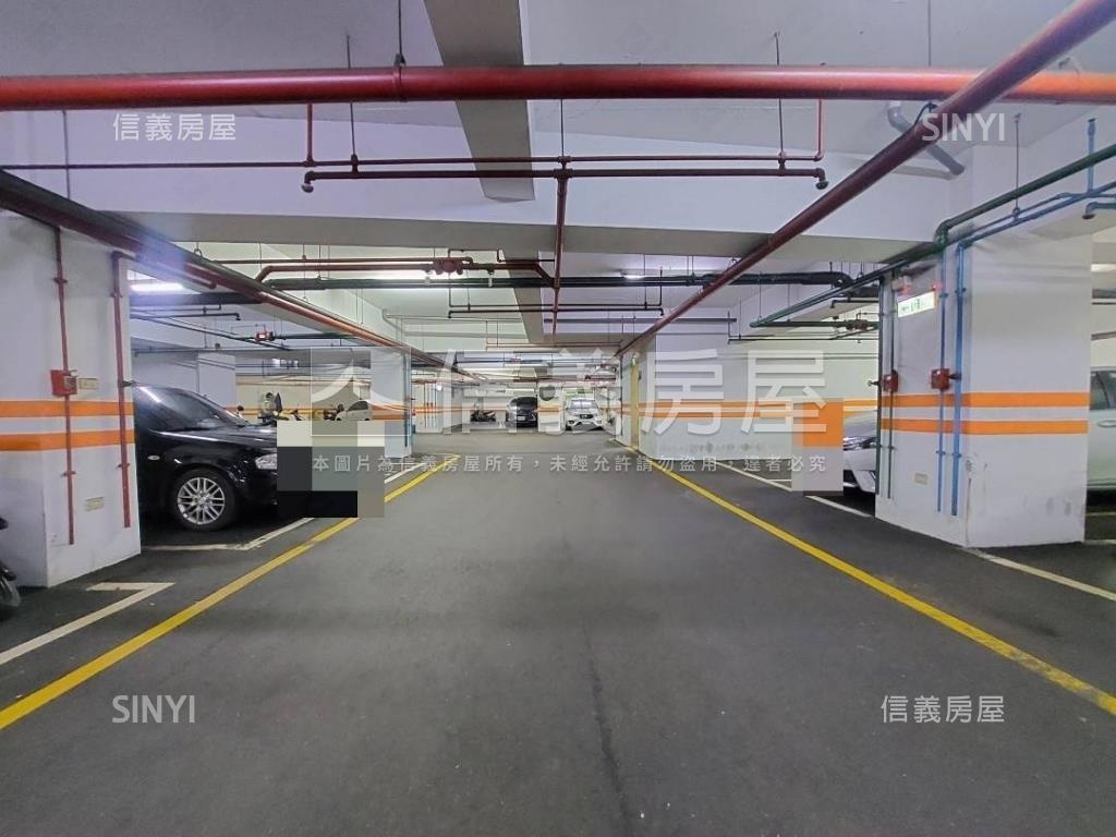 迴龍捷運三房附車位房屋室內格局與周邊環境