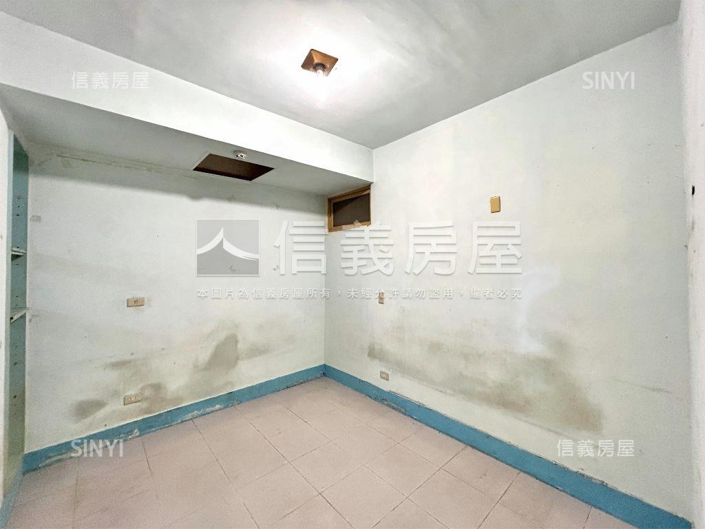成功靜巷大空間一樓房屋室內格局與周邊環境