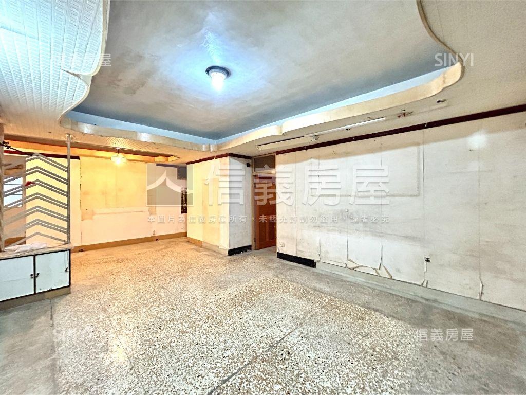 成功靜巷大空間一樓房屋室內格局與周邊環境