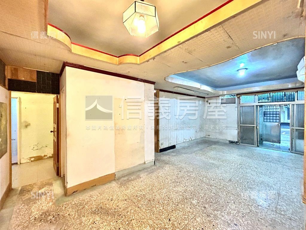 成功靜巷大空間一樓房屋室內格局與周邊環境