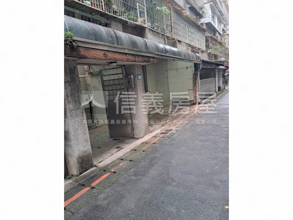 成功靜巷大空間一樓房屋室內格局與周邊環境