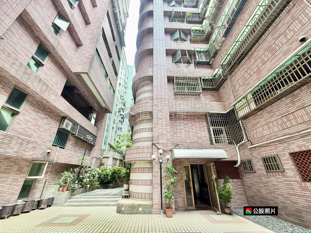 友友建設屋況佳小資兩房房屋室內格局與周邊環境