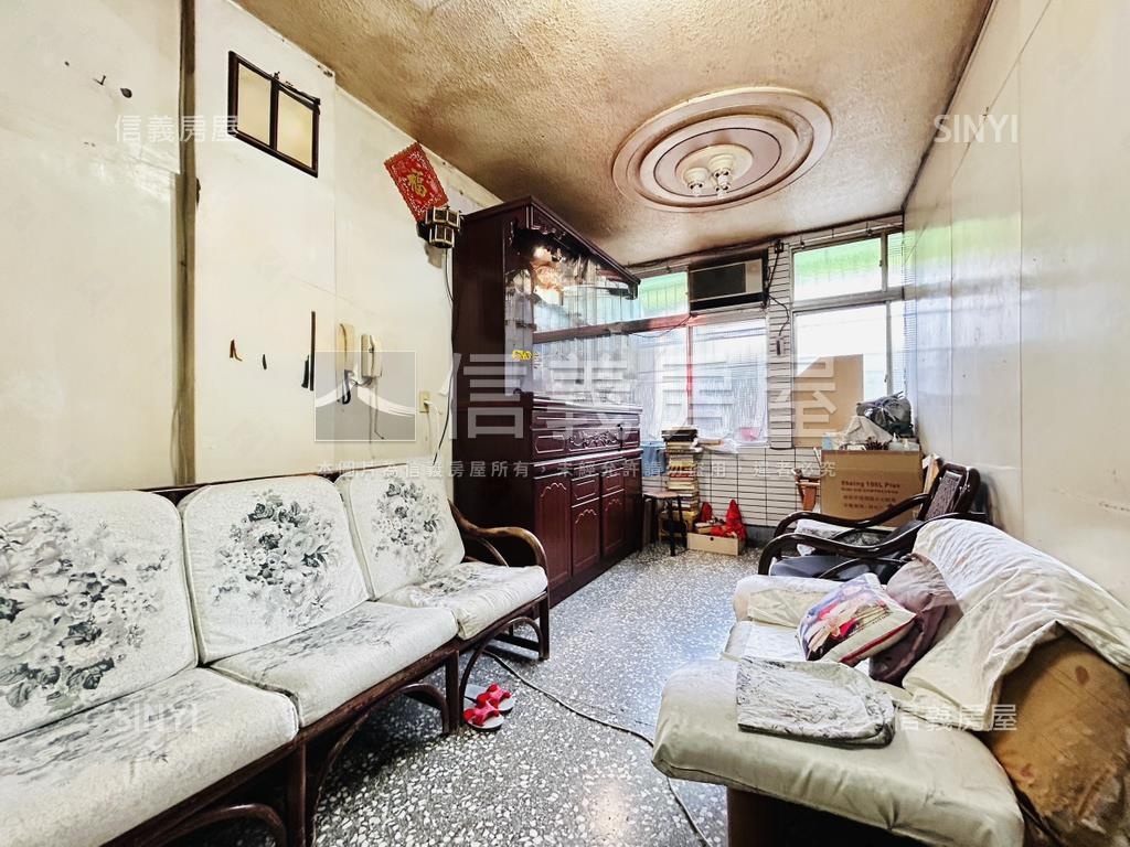 太原路面校園公寓．雙捷運房屋室內格局與周邊環境