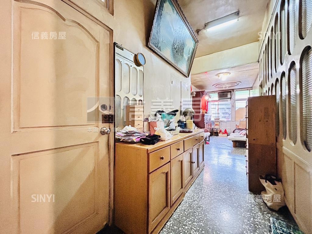 太原路面校園公寓．雙捷運房屋室內格局與周邊環境