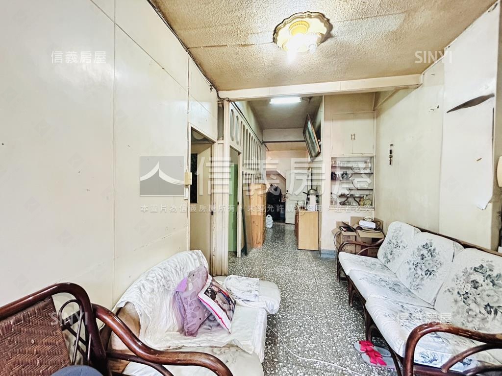 太原路面校園公寓．雙捷運房屋室內格局與周邊環境