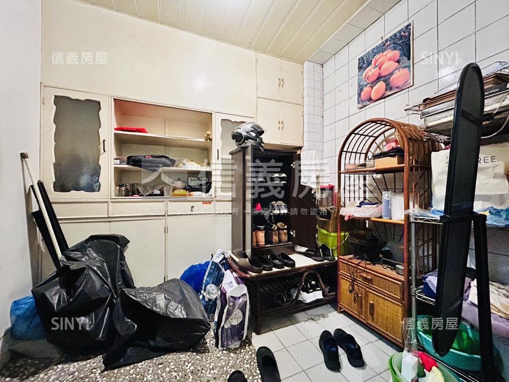 太原路面校園公寓．雙捷運房屋室內格局與周邊環境