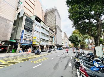 太原路面校園公寓．雙捷運