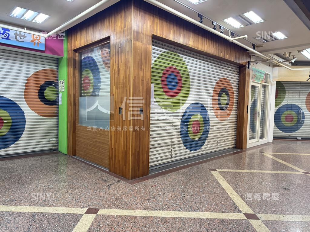 逢甲大學前熱鬧店面房屋室內格局與周邊環境