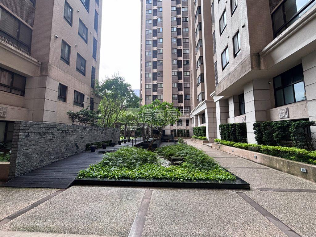 興大翡儷雙套房＋平面車位房屋室內格局與周邊環境