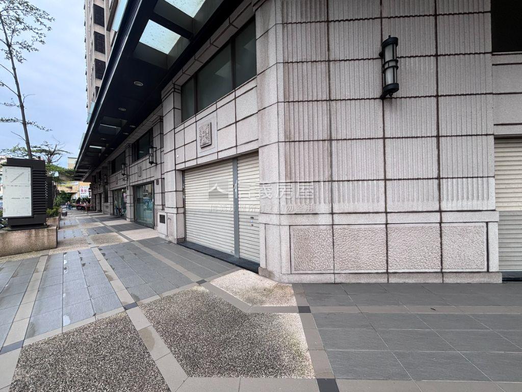 興大翡儷雙套房＋平面車位房屋室內格局與周邊環境