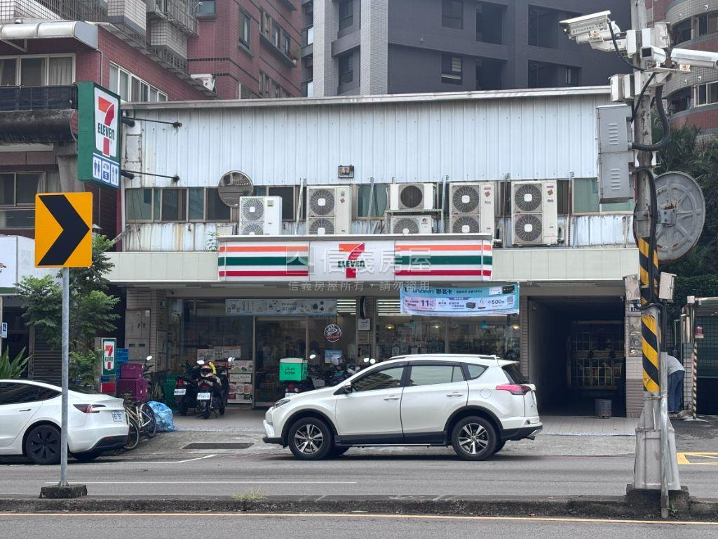 興大翡儷雙套房＋平面車位房屋室內格局與周邊環境