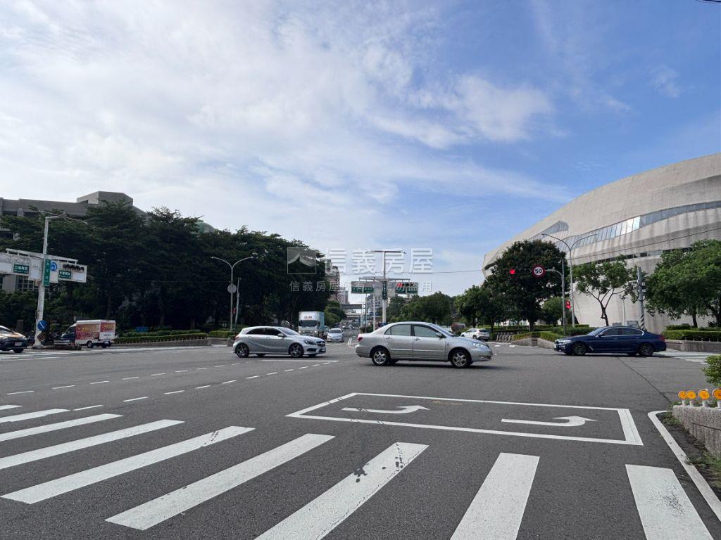 興大翡儷雙套房＋平面車位房屋室內格局與周邊環境