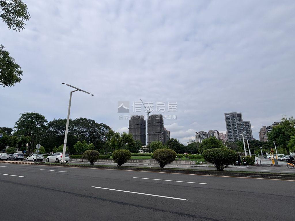 興大翡儷雙套房＋平面車位房屋室內格局與周邊環境