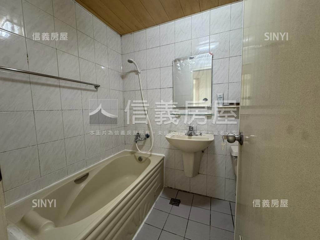 駿達天下三房平車房屋室內格局與周邊環境