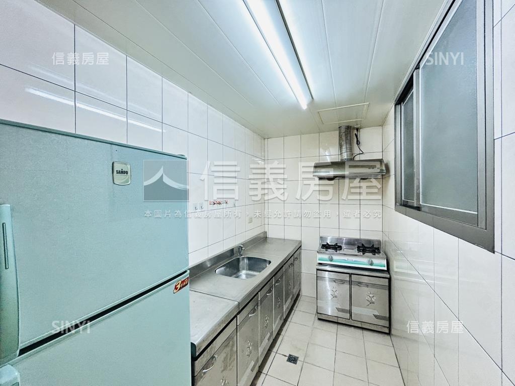 便利面寬珍稀有大空間一樓房屋室內格局與周邊環境