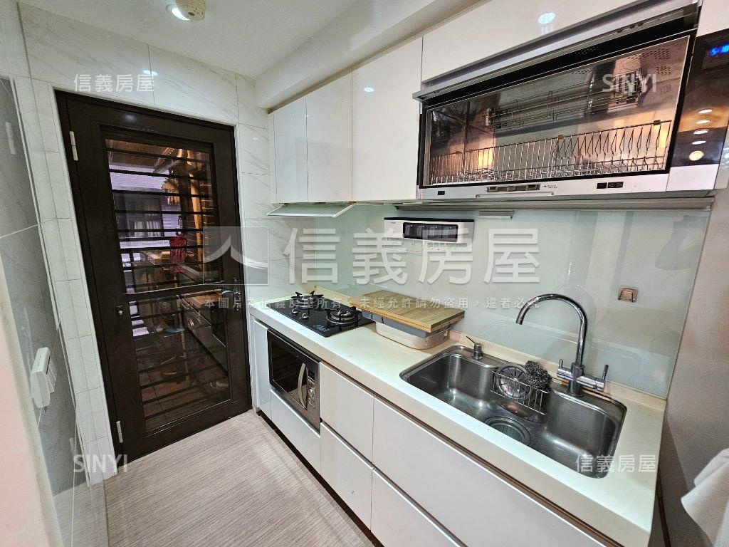 汐止１０１美妝兩房車位房屋室內格局與周邊環境