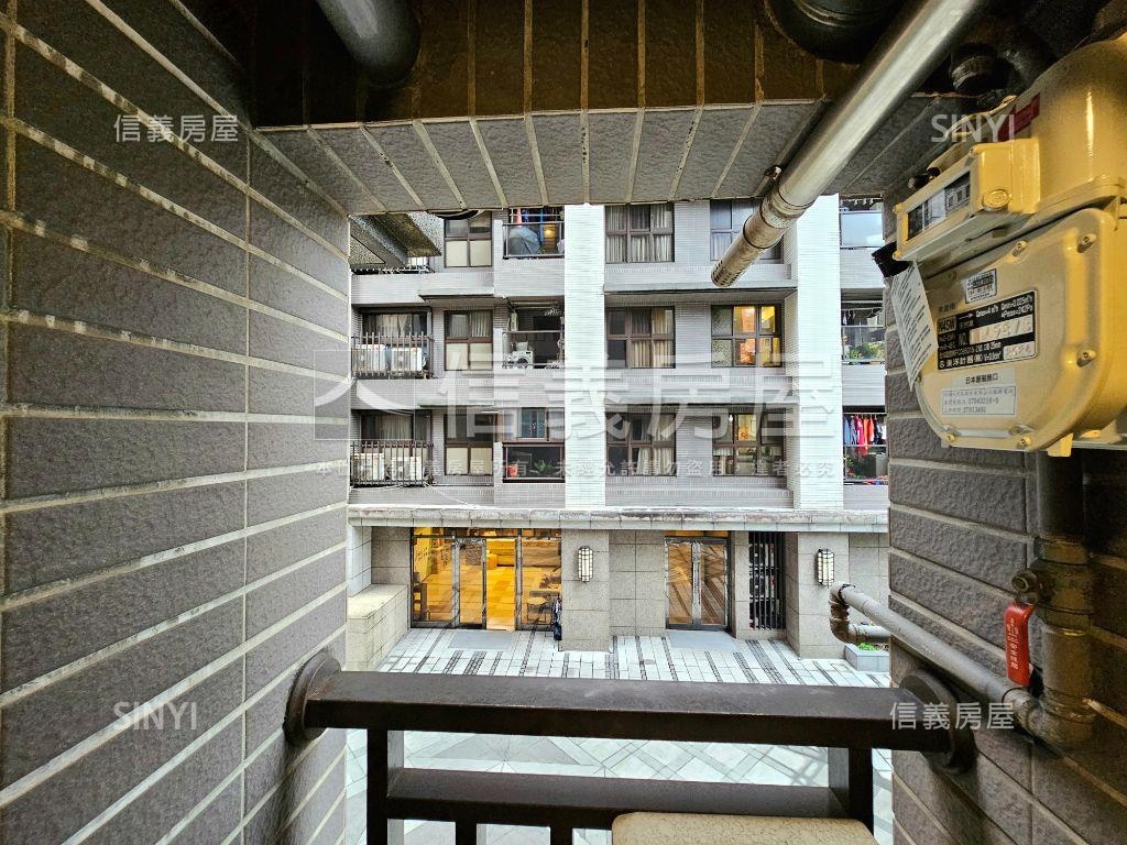 汐止１０１美妝兩房車位房屋室內格局與周邊環境