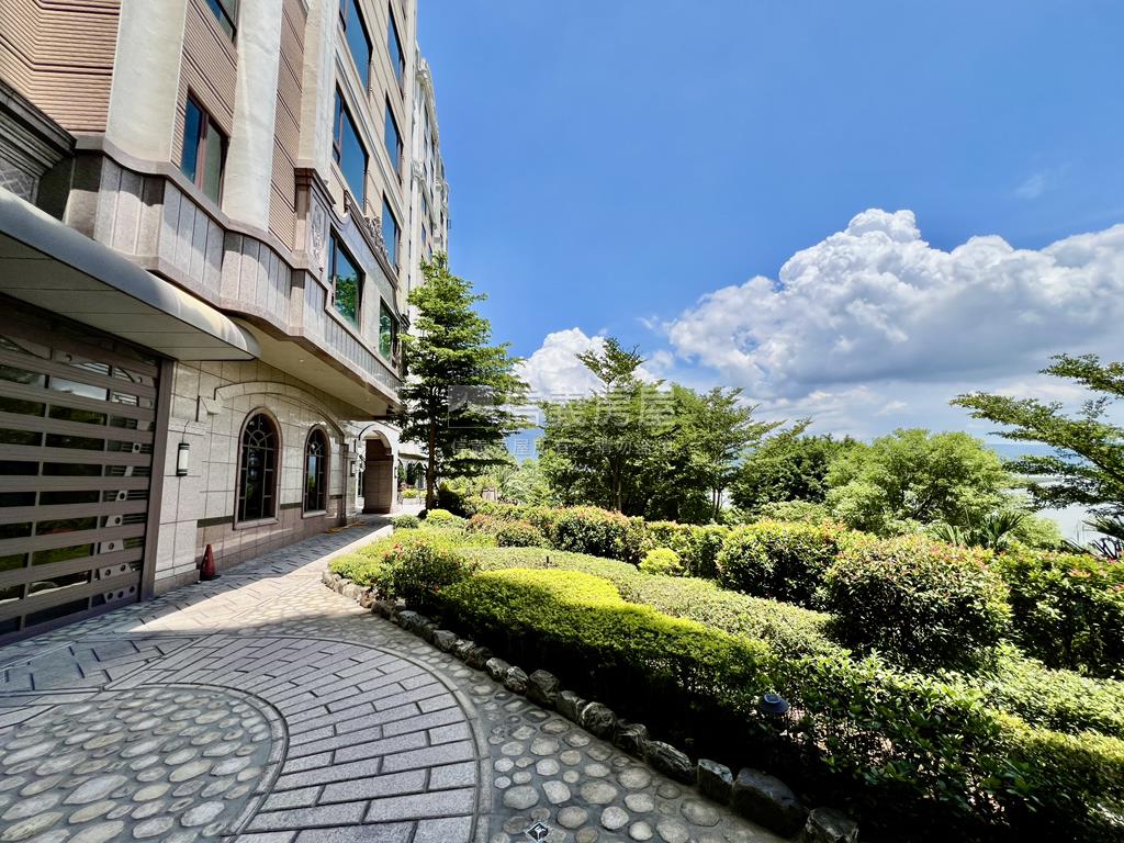九揚萊茵堡景觀第一排房屋室內格局與周邊環境