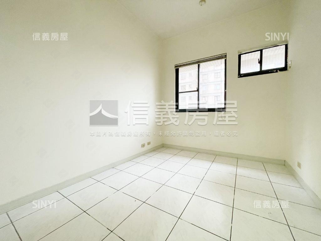 環翠清新三房配車位房屋室內格局與周邊環境