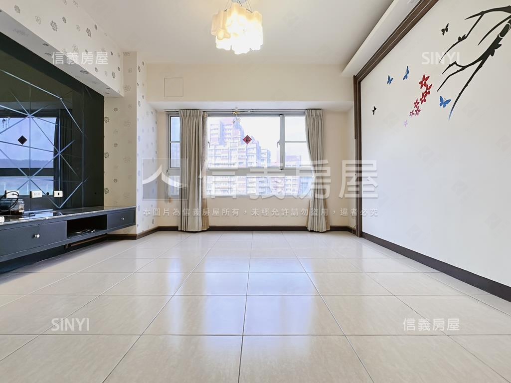 高鐵景觀８樓成家三房車位房屋室內格局與周邊環境