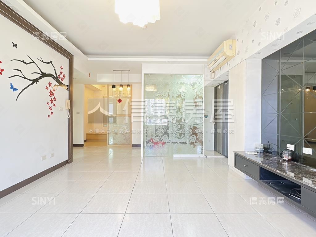 高鐵景觀８樓成家三房車位房屋室內格局與周邊環境