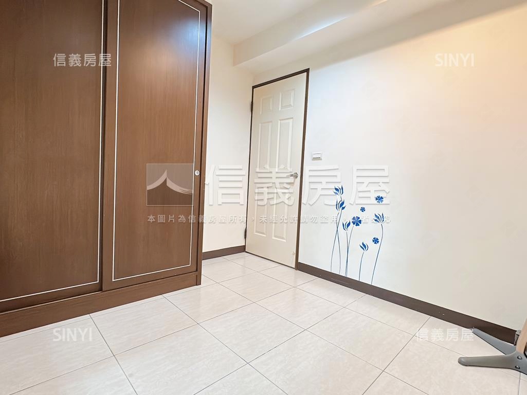 高鐵景觀８樓成家三房車位房屋室內格局與周邊環境