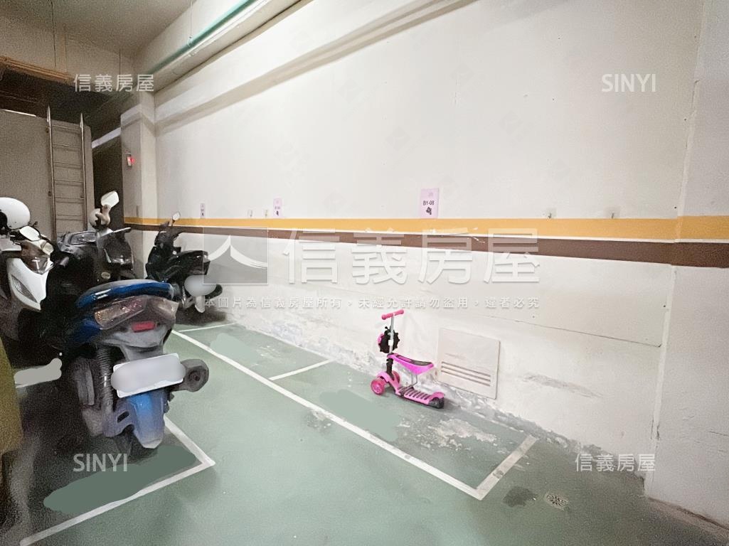 高鐵景觀８樓成家三房車位房屋室內格局與周邊環境