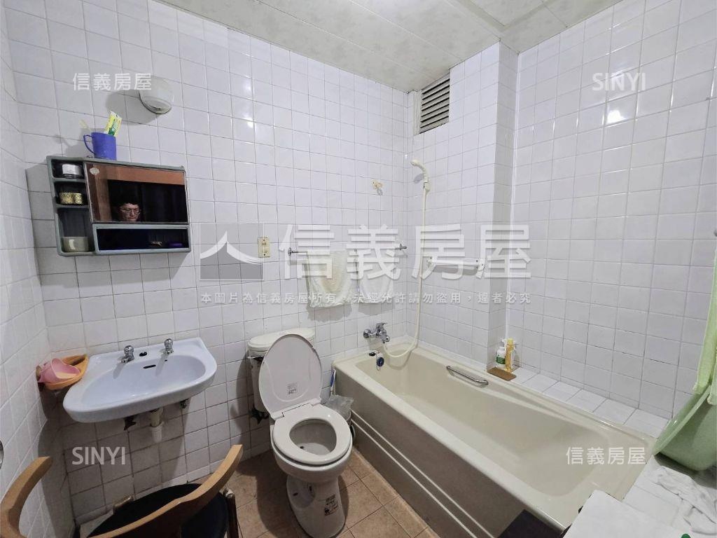 萬隆稀有大空間黃金三樓房屋室內格局與周邊環境