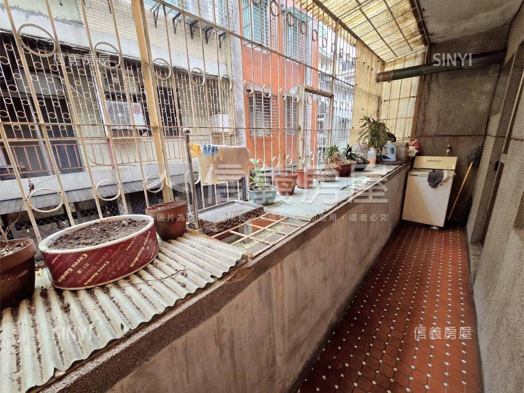 萬隆稀有大空間黃金三樓房屋室內格局與周邊環境