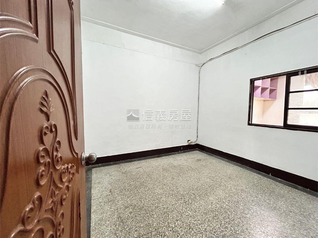 專任近進德國小古早味透天房屋室內格局與周邊環境