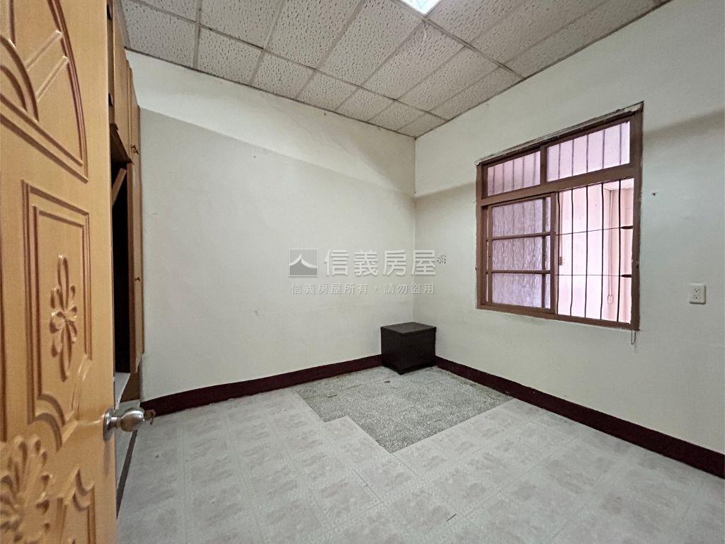 專任近進德國小古早味透天房屋室內格局與周邊環境
