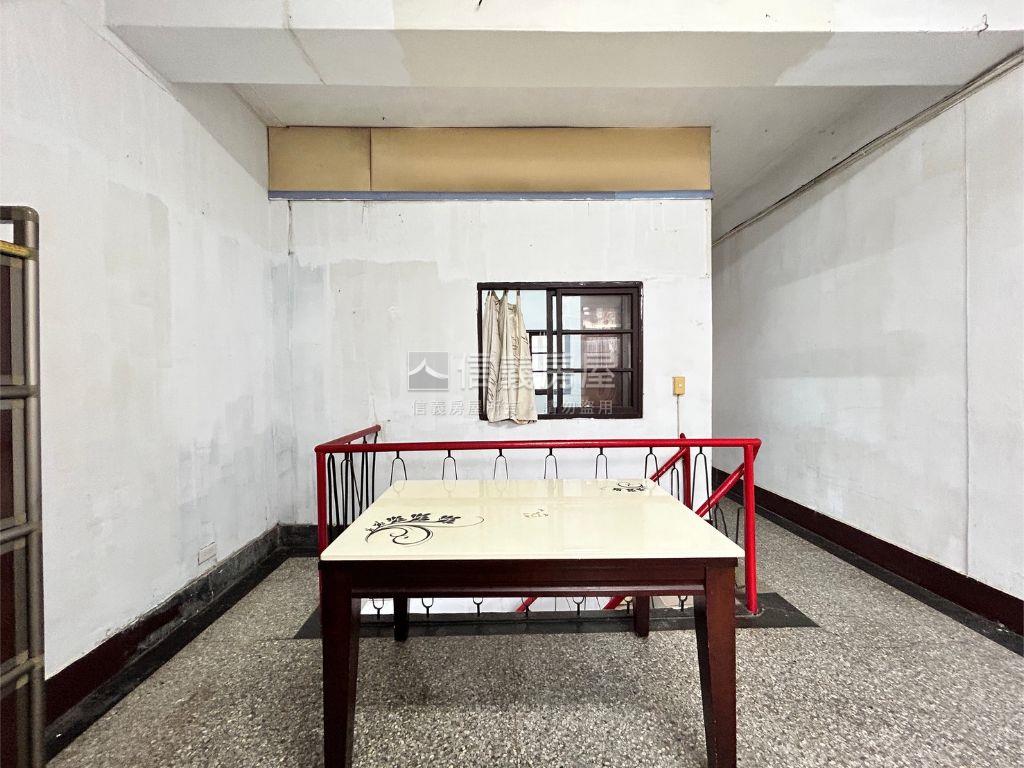 專任近進德國小古早味透天房屋室內格局與周邊環境