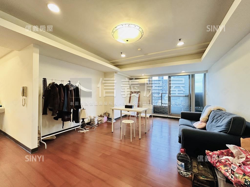 聖塔高樓看淡江大橋房屋室內格局與周邊環境