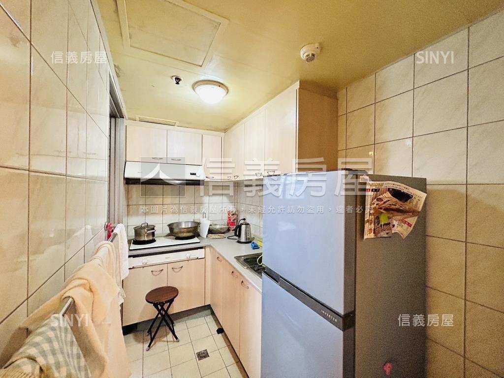 聖塔高樓看淡江大橋房屋室內格局與周邊環境