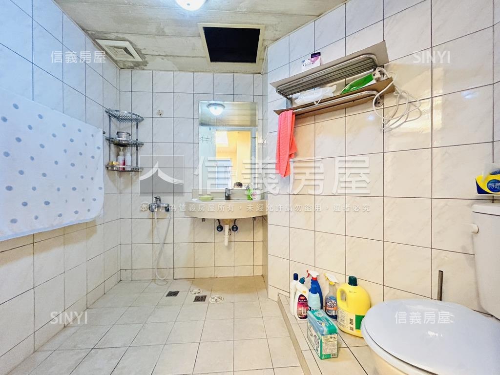 聖塔高樓看淡江大橋房屋室內格局與周邊環境