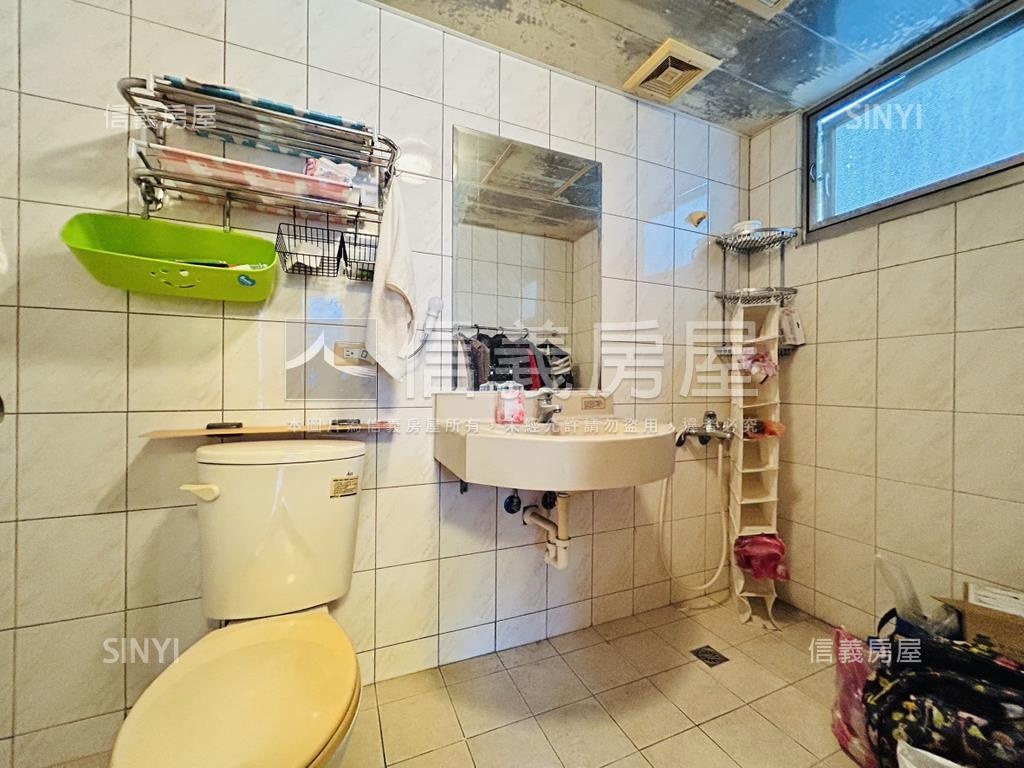 聖塔高樓看淡江大橋房屋室內格局與周邊環境