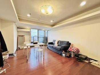 聖塔高樓看淡江大橋