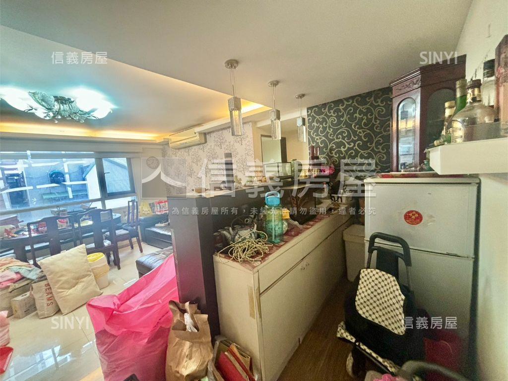 台北橋舒適頂加空中花園房屋室內格局與周邊環境