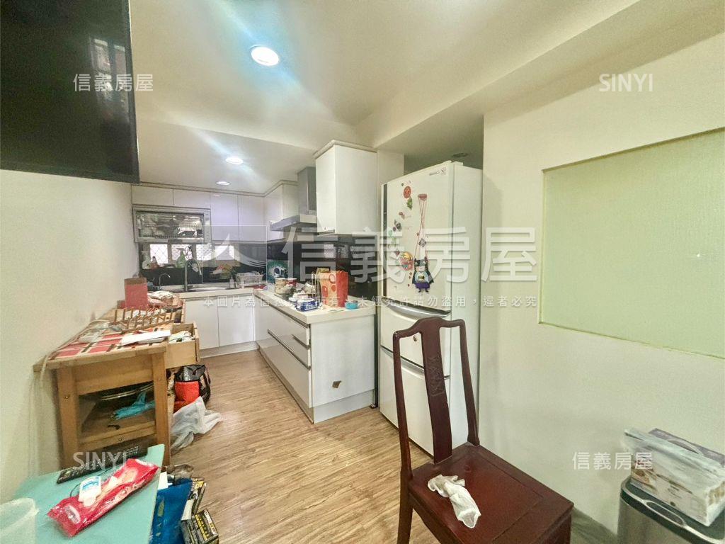 台北橋舒適頂加空中花園房屋室內格局與周邊環境